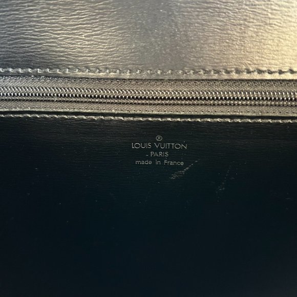 LV Extra Large Epi Clutch Document - Picture 6 of 8